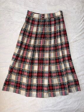 Vintage Classic A-Line Plaid Midi Skirt Red, Green and Cream by Leslie Fay